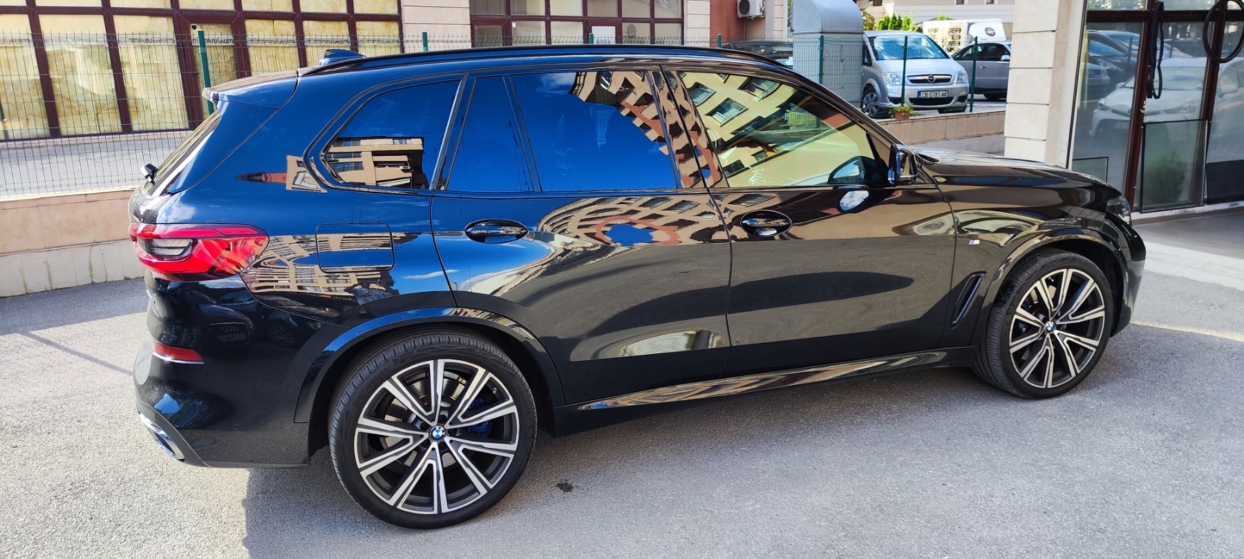 Керамично фолио за затъмняване на стъкла